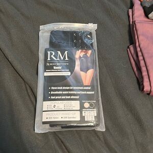 Never opened waist trainer 